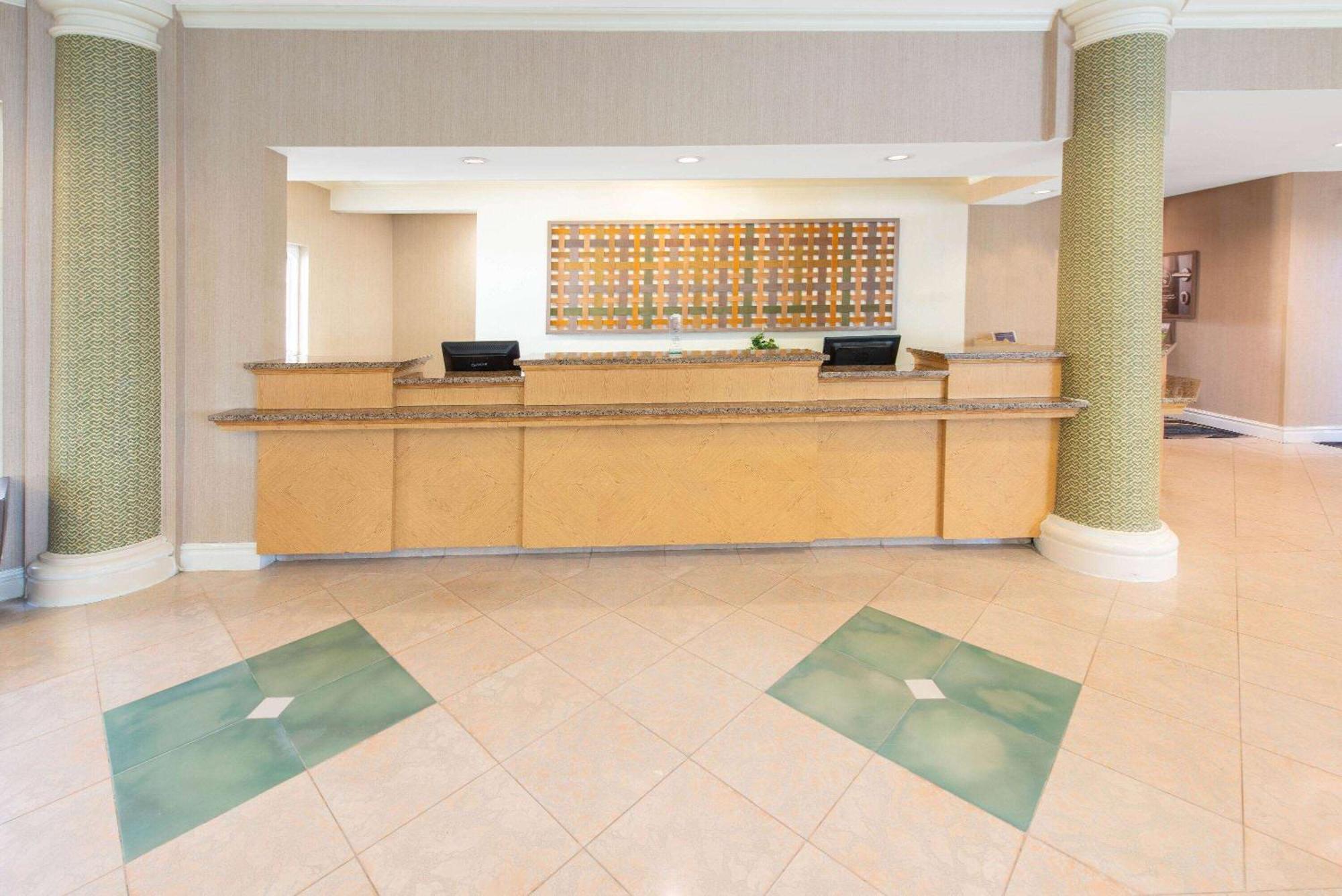 Hotel La Quinta By Wyndham Tampa Brandon Regency Park Zewnętrze zdjęcie